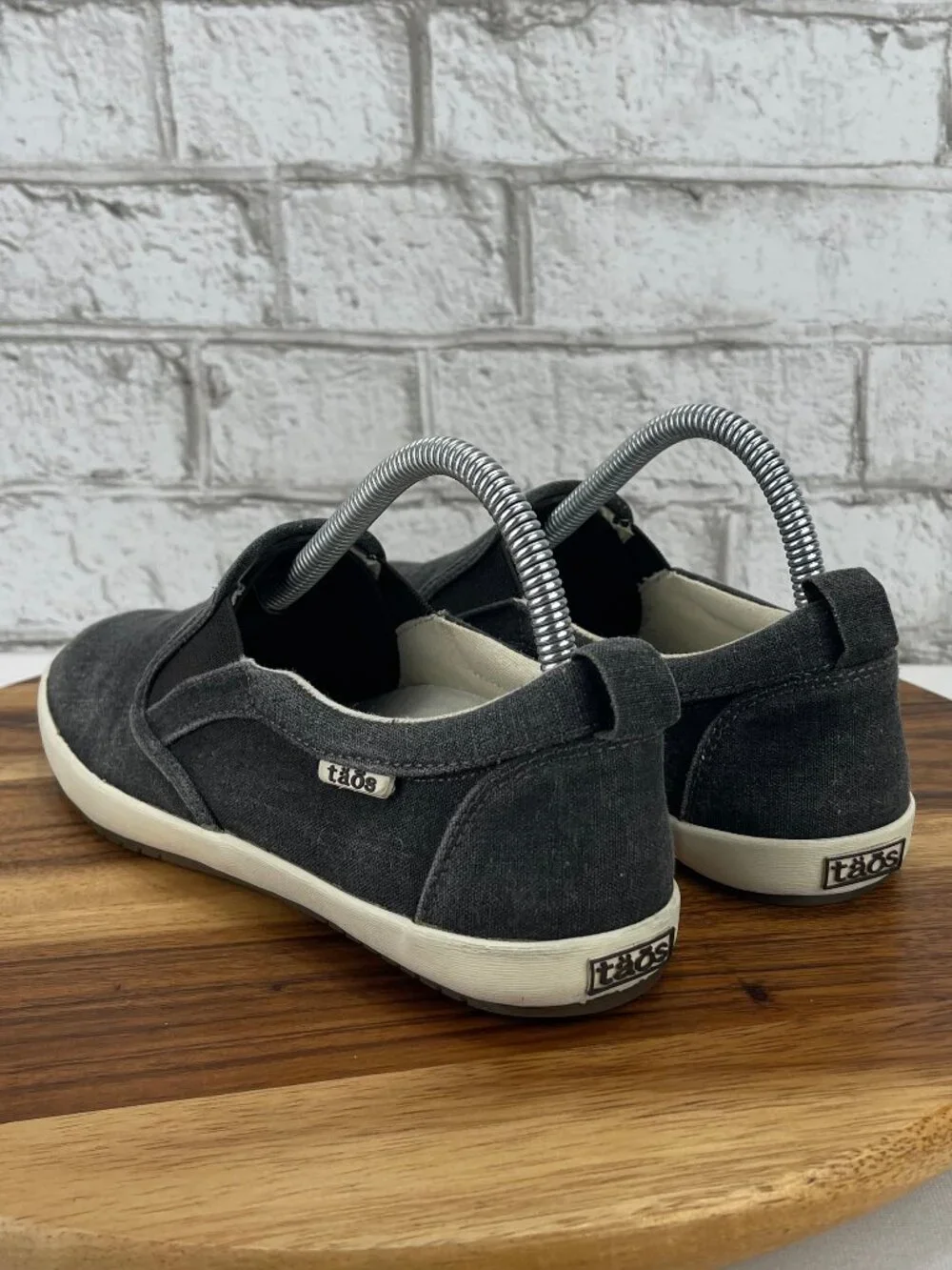 Taos Dandy Womens 8.5 Charcoal Gray Washed Canvas Slip On Comfort Shoes DND13455